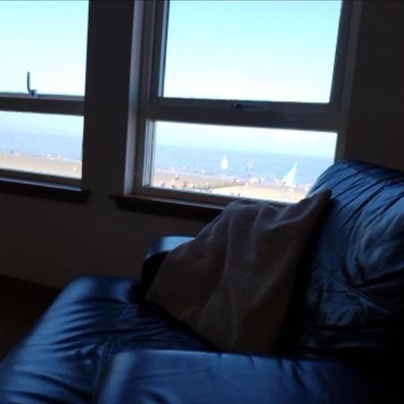 Beachview Apartment Единбург Екстериор снимка